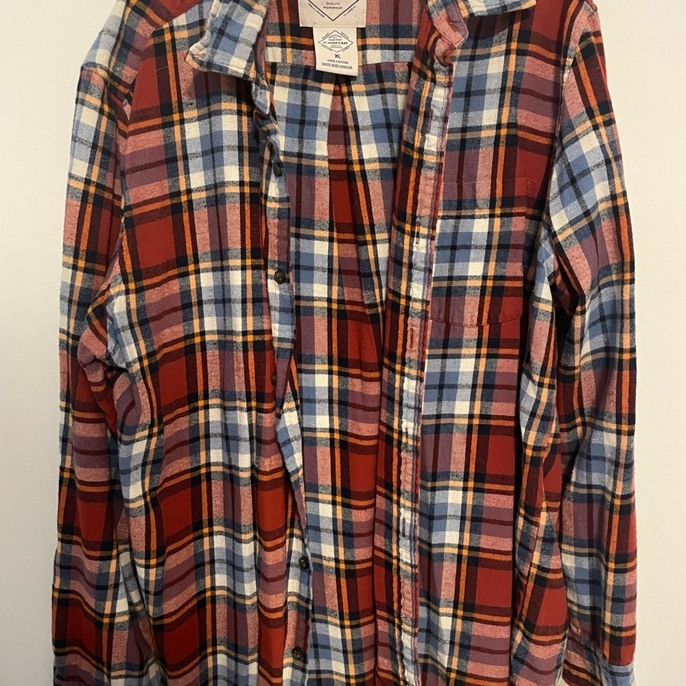 🎉2/$15 St. John's Bay Multicolor Plaid Shirt